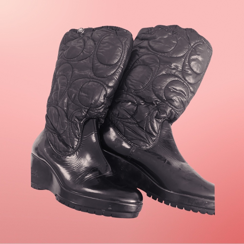 Women’s Coach Cantina A7368 wedge puffer Monogram boots. Size 6B (Worn Once) - Picture 5 of 5